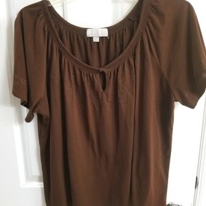 Embroidered brown 👚